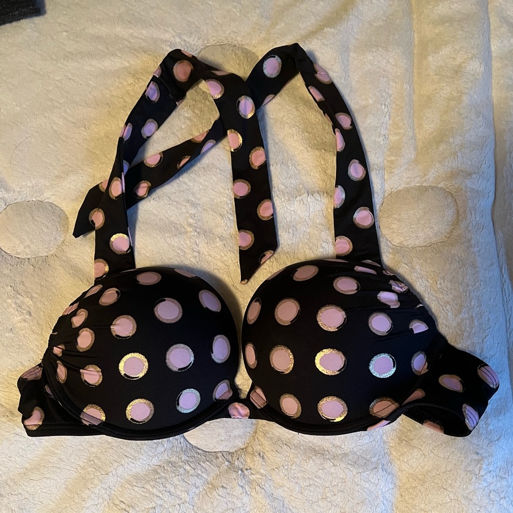 🌸Victoria Secret Push up Bathing suit top size 34A 🌸